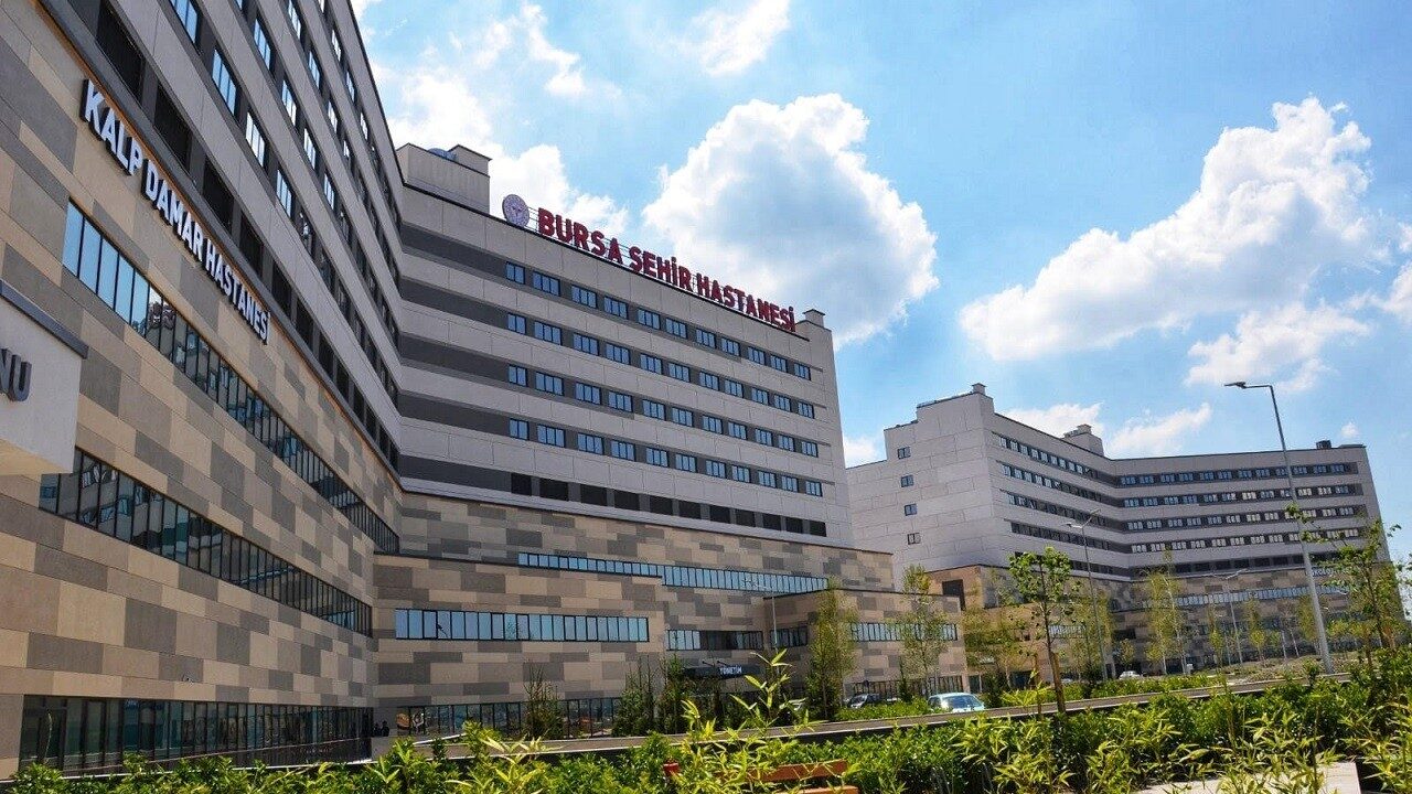 Bursa Şehir Hastanesinde Kapalı Akciğer Kanseri Ameliyatları Başladı
